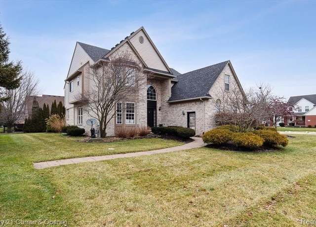 Property at 48990 Laguna Dr, Van Buren Twp, MI 48111, 4 beds, 4.5 baths