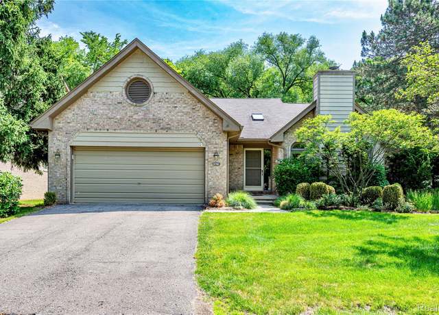 Property at 6760 Oyster Cv, West Bloomfield, MI 48323, 3 beds, 3 baths