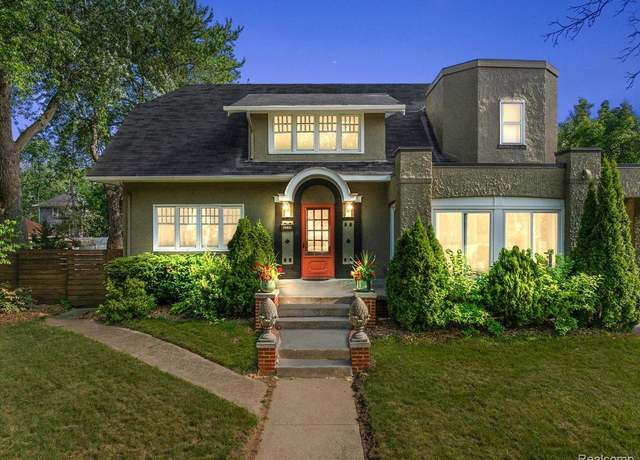 Property at 35021 Chestnut St, Wayne, MI 48184, 4 beds, 2.5 baths