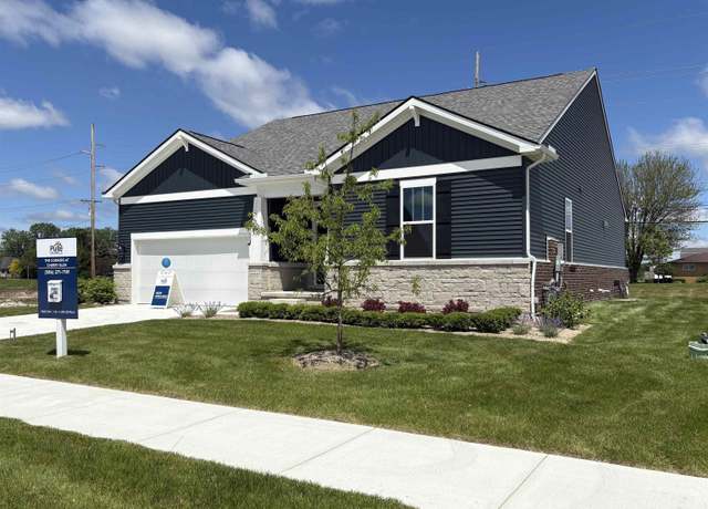 Property at 20537 W Kilburn Dr, Macomb, MI 48044, 3 beds, 2 baths