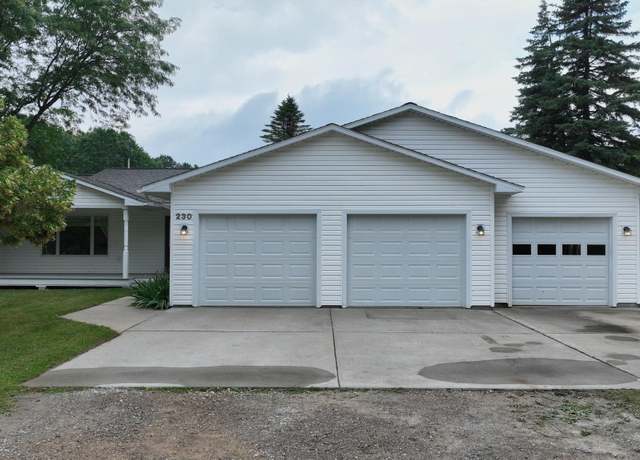 Property at 230 W Deerfield Rd, Mt Pleasant, MI 48858, 4 beds, 3.5 baths