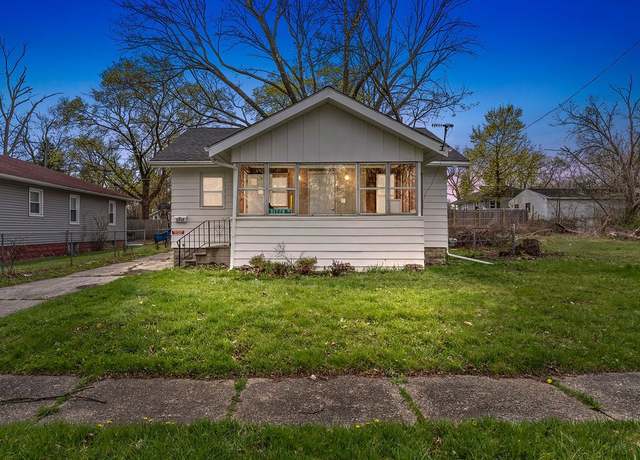 Property at 1717 Wolcott St, Flint, MI 48504, 2 beds, 1.5 baths