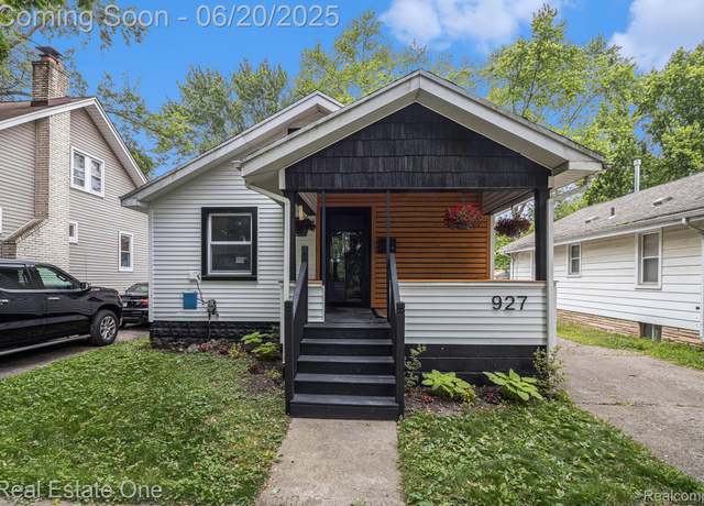 Property at 927 N Lafayette Ave, Royal Oak, MI 48067, 3 beds, 1 bath