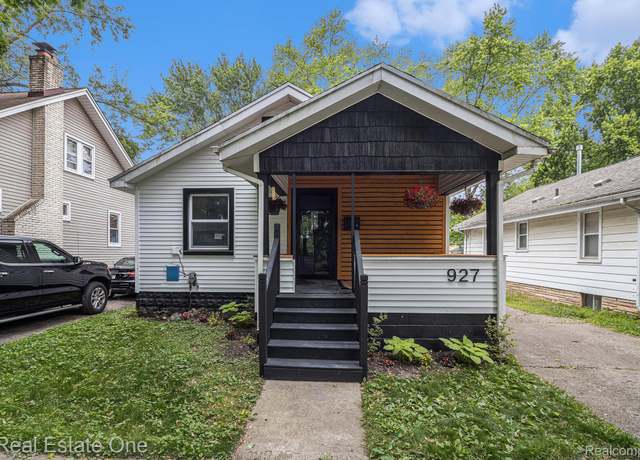 Property at 927 N Lafayette Ave, Royal Oak, MI 48067, 3 beds, 1 bath