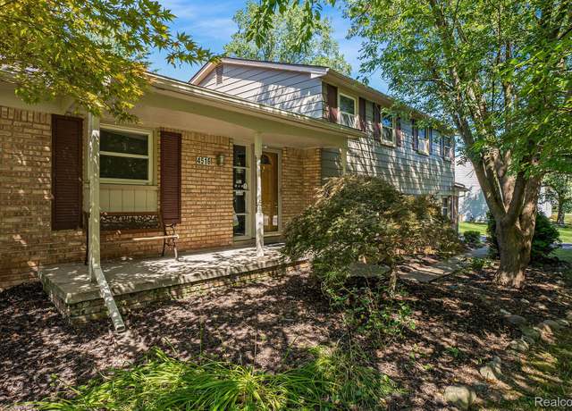 Property at 4516 Kevin Ct, West Bloomfield Charter Township, MI 48322, 4 beds, 2.5 baths