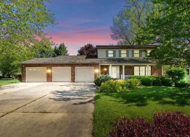Property at 275 S Bluffwood Ter, St Joseph, MI 49085, 4 beds, 2.5 baths