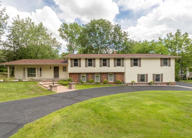 Property at 796 Rock Spring Rd, Bloomfield Hills, MI 48304, 5 beds, 3.5 baths