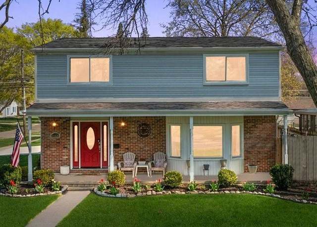 Property at 31636 W Chicago St, Livonia, MI 48150, 4 beds, 2.5 baths