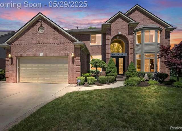 Property at 419 Tanner Dr, Troy, MI 48085, 4 beds, 4.5 baths