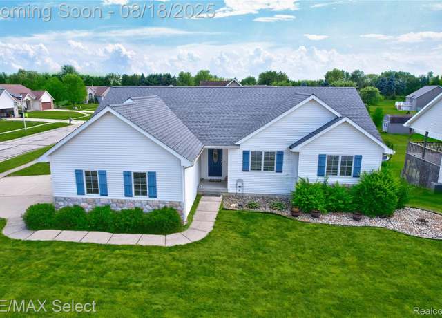 Property at 7191 Parkridge Pkwy, Swartz Creek, MI 48473, 3 beds, 3.5 baths