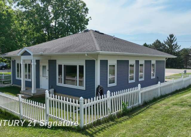 Property at 1441 E Maple Ave, Burton, MI 48529, 3 beds, 1.5 baths