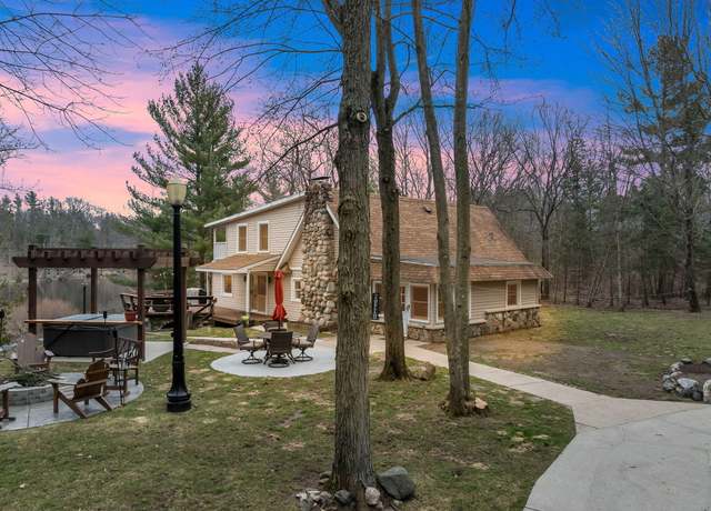 Property at 12260 183rd Ave, Big Rapids, MI 49307, 4 beds, 3 baths