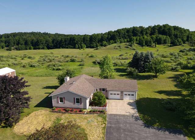 Property at 7632 Barney Rd, Traverse City, MI 49685, 3 beds, 2 baths