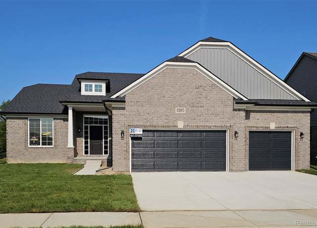 Property at 55810 Stewart Dr, Macomb, MI 48042, 3 beds, 2 baths