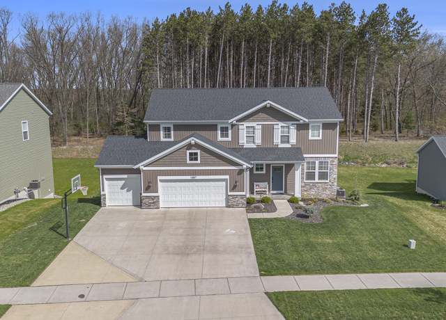 Property at 11557 Old Gun Club Dr SE, Lowell, MI 49331, 5 beds, 3.5 baths