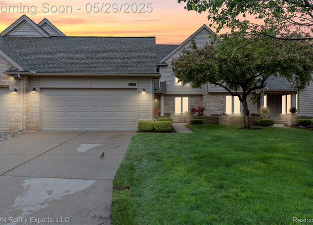Property at 16727 W Cobblestone, Macomb, MI 48042, 3 beds, 3 baths