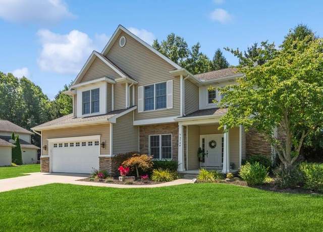 Property at 3744 Fox Crossing Dr, St Joseph, MI 49085, 4 beds, 4.5 baths