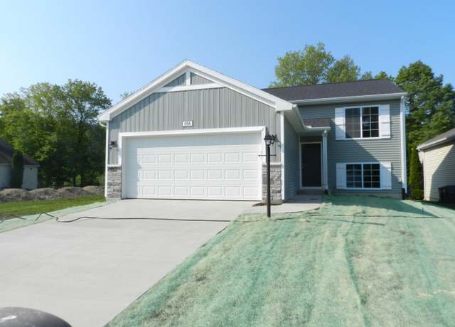 Property at 558 Swan River Dr, Benton Harbor, MI 49022, 3 beds, 2.5 baths