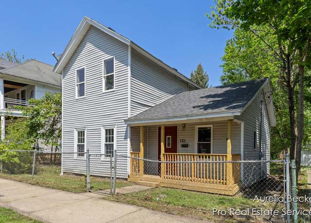 Property at 721 6th St NW, Grand Rapids, MI 49504, 3 beds, 1 bath