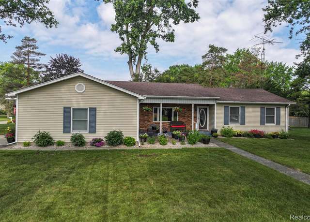 Property at 6242 Bedford Ave, Flint, MI 48507, 3 beds, 2.5 baths