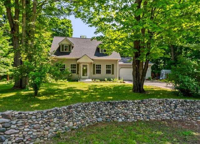 Property at 2491 Holland Cir, Traverse City, MI 49685, 3 beds, 2 baths
