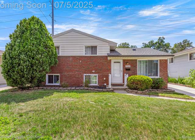 Property at 9566 Mueller St, Taylor, MI 48180, 3 beds, 2 baths
