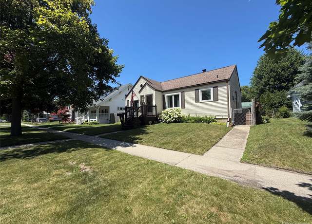 Property at 2013 Griswold St, Port Huron, MI 48060, 3 beds, 1.5 baths