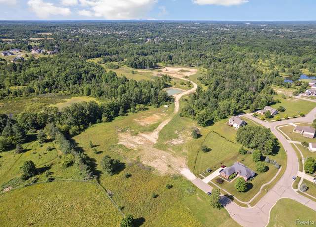 Property at 0074 Youness Dr, Grand Blanc, MI 48439