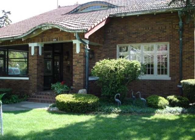 Property at 404 N Fancher St, Mt Pleasant, MI 48858, 5 beds, 3.5 baths