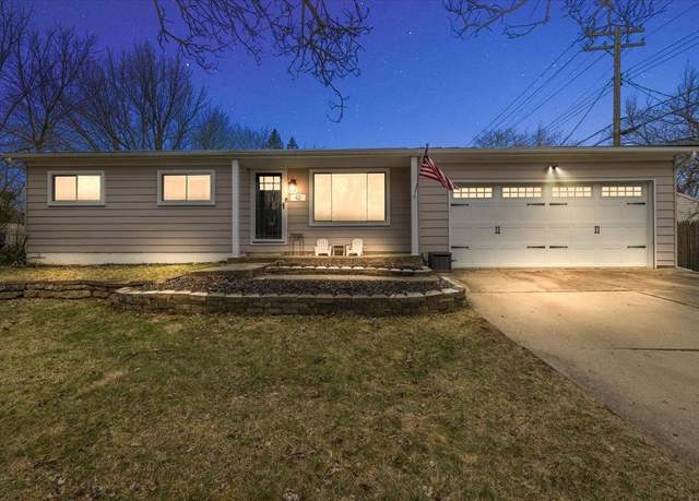 Property at 42 S Avery Rd, Waterford, MI 48328, 3 beds, 2 baths
