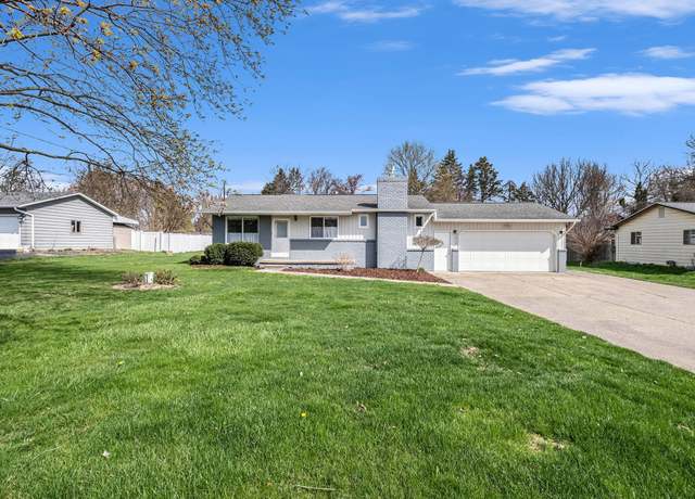 Property at 3434 Rolston Rd, Fenton, MI 48430, 3 beds, 1.5 baths