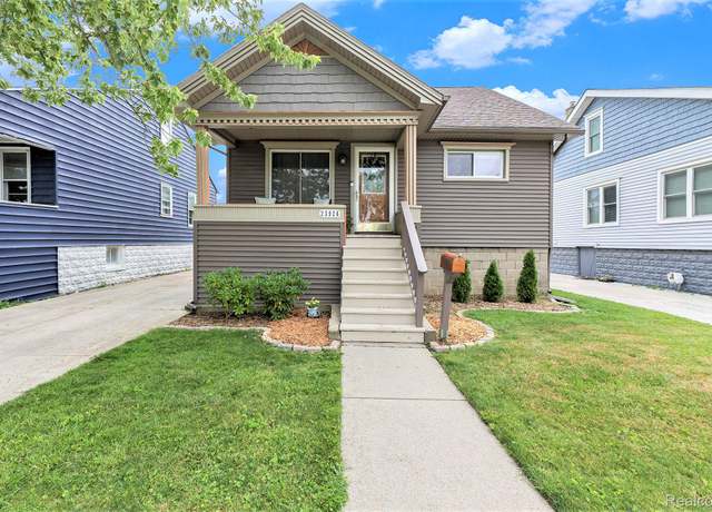 Property at 23926 Elmira St, St Clair Shores, MI 48082, 2 beds, 2 baths