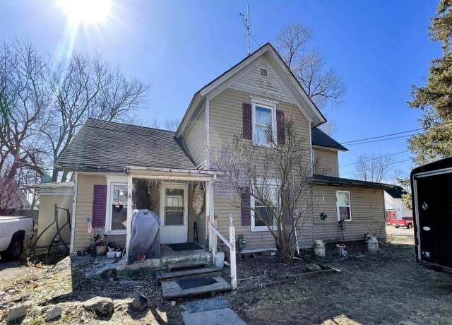 Property at 603 Broadway Ave, Owosso, MI 48867, 3 beds, 2 baths