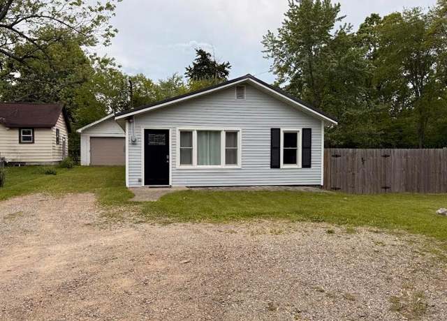 Property at 3924 Oakland Dr, Kalamazoo, MI 49008, 3 beds, 1 bath