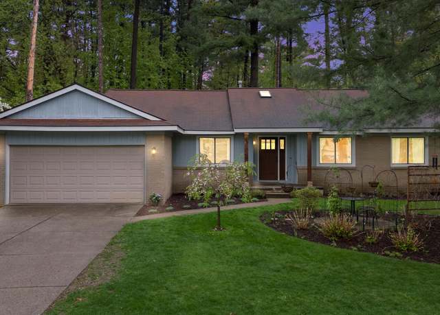 Property at 4143 Emerald Pines Dr, Commerce Twp, MI 48390, 3 beds, 3 baths