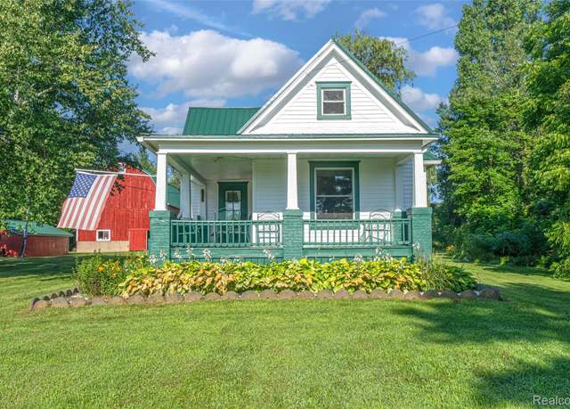 Property at 915 N Van Dyke Rd, Imlay City, MI 48444, 3 beds, 1 bath
