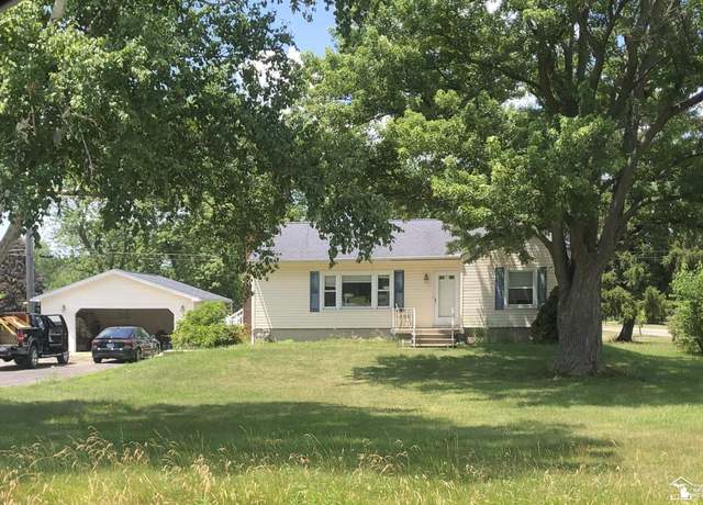 Property at 2841 N Monroe St, Monroe, MI 48162, 2 beds, 1 bath