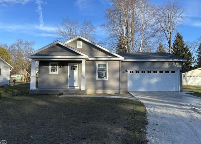 Property at 12 Stevenson St, Croswell, MI 48422, 2 beds, 2 baths