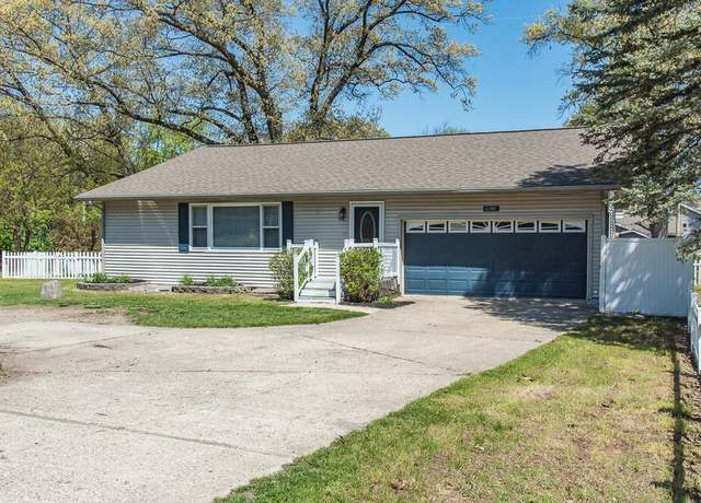 Property at 8248 W Q Ave, Kalamazoo, MI 49009, 5 beds, 3 baths