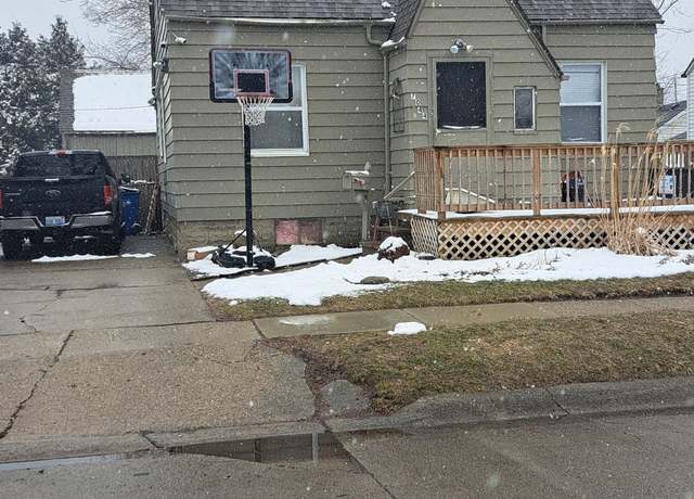Property at 7044 Hupp Ave, Warren, MI 48091, 3 beds, 3 baths