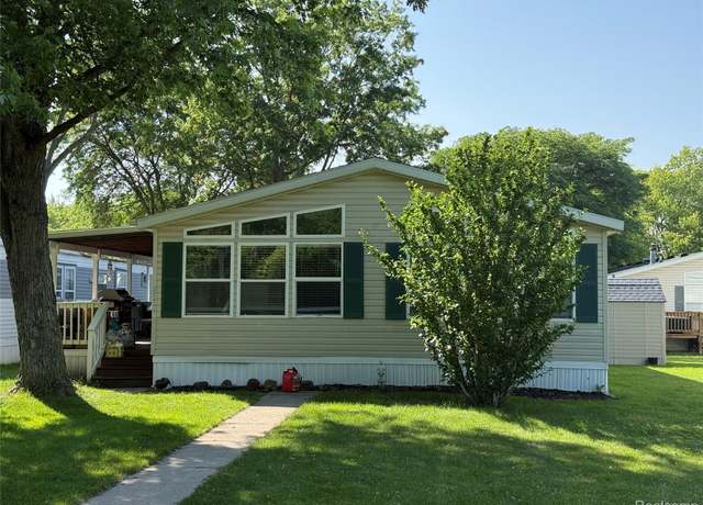 Property at 27444 Bordeau Dr, Romulus, MI 48174, 3 beds, 2 baths