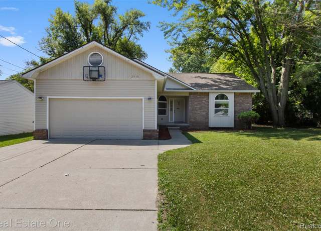 Property at 2930 Wisconsin Rd, Troy, MI 48083, 3 beds, 2.5 baths
