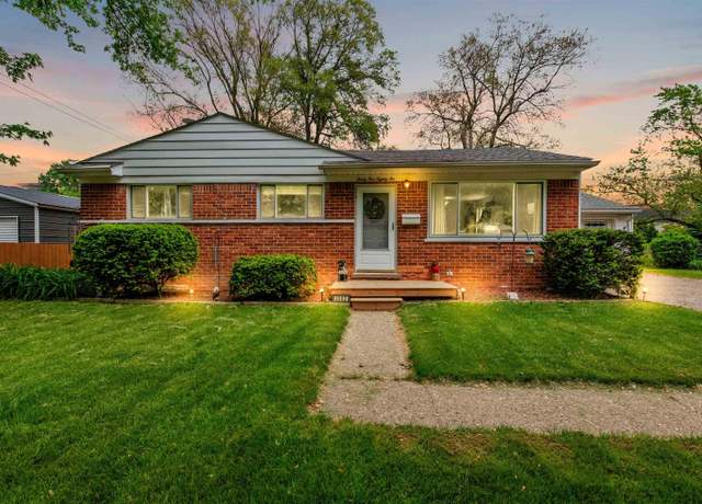 Property at 3582 David K Dr, Waterford, MI 48329, 4 beds, 3 baths