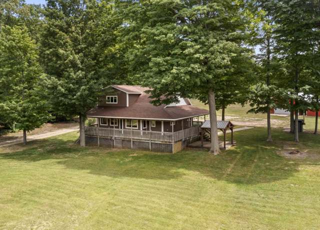 Property at 3213 S Carmean Rd, Thompsonville, MI 49683, 4 beds, 3 baths