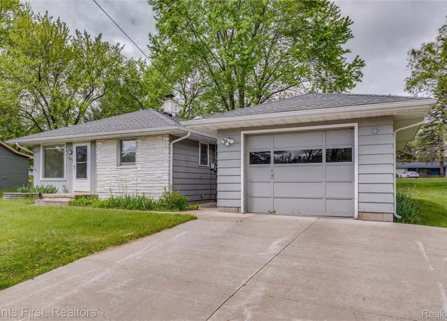 Property at 631 Lindsay St, West Branch, MI 48661, 2 beds, 1 bath