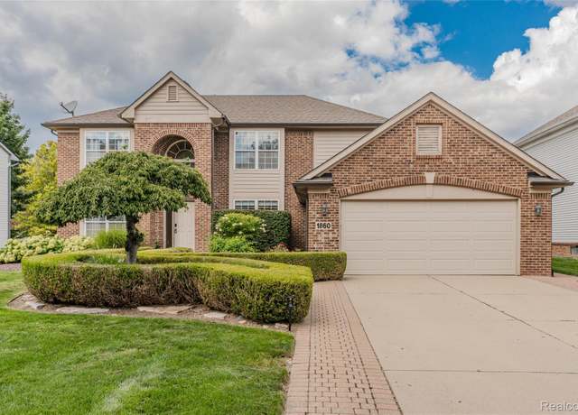 Property at 1860 Twin Sun Cir, Walled Lake, MI 48390, 4 beds, 3 baths