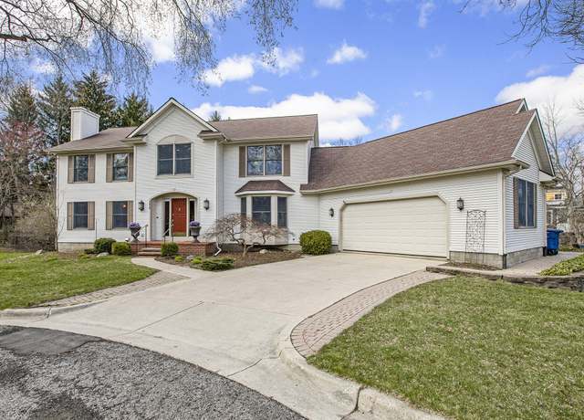 Property at 3829 Waldenwood Dr, Ann Arbor, MI 48105, 6 beds, 4.5 baths