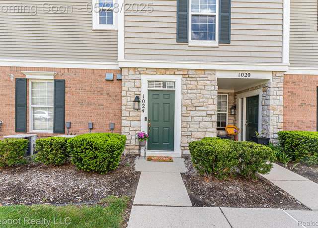 Property at 1024 Alameda Blvd, Troy, MI 48085, 3 beds, 2 baths