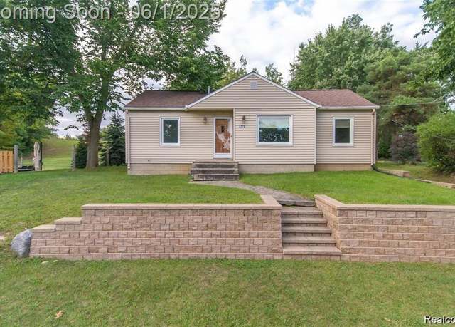Property at 7276 Andersonville Rd, Clarkston, MI 48346, 2 beds, 1 bath
