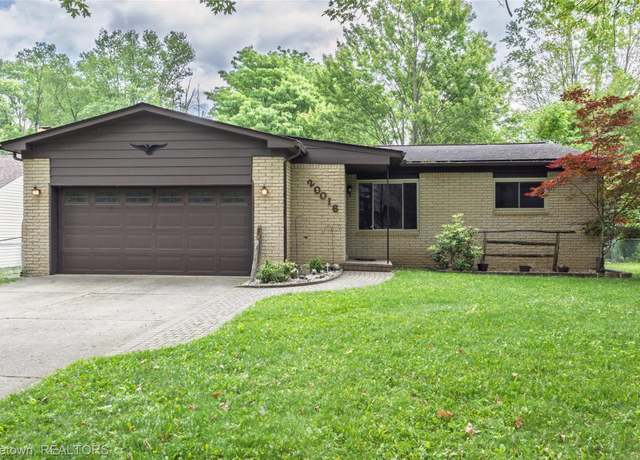 Property at 20016 Hubbard St, Livonia, MI 48152, 3 beds, 1.5 baths